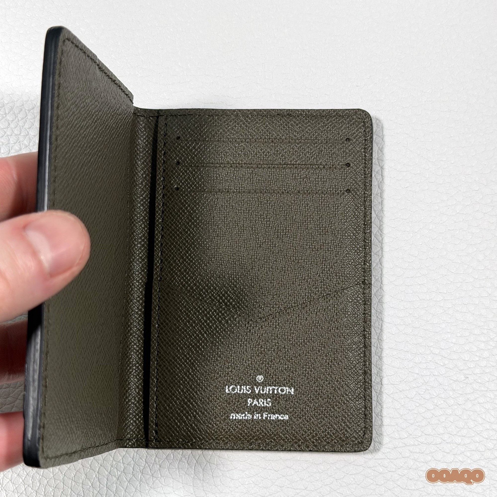 Louis Vuitton Khaki Stripe Taiga Leather Pocket Organizer - Image 3